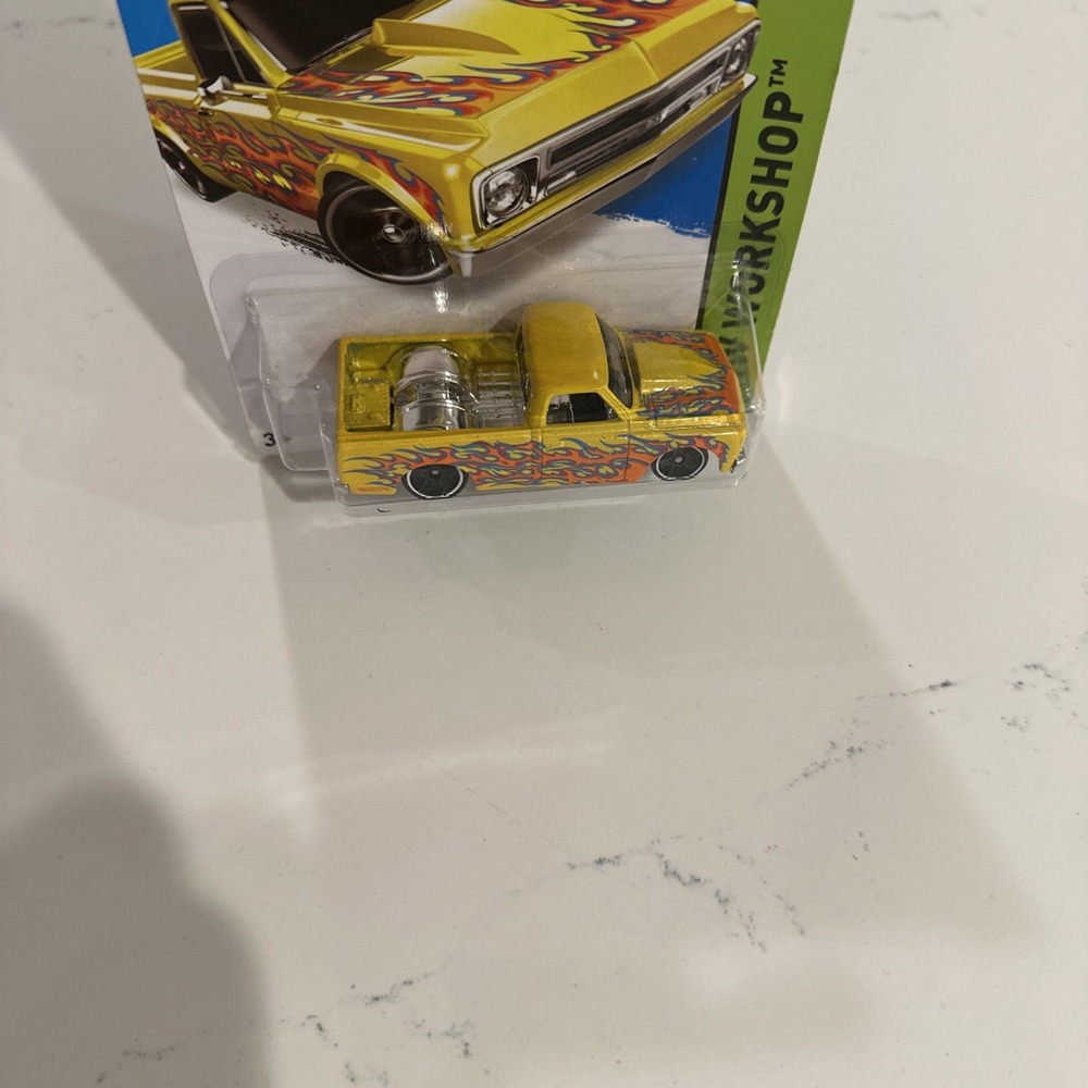 Hot Wheels '67 Chevy C10 Yellow with Orange Flames HW Workshop 208/250 - Picture 4 of 5